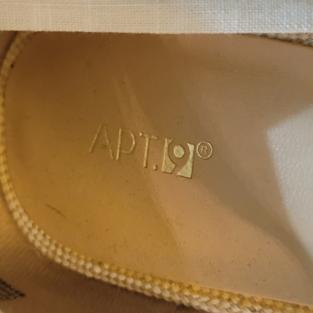 NWOT Apt.9 Wedges Size 9 - Picture 4 of 6